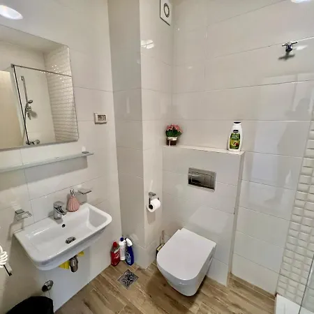 Apartmants * 포드고리차