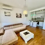Apartmants *